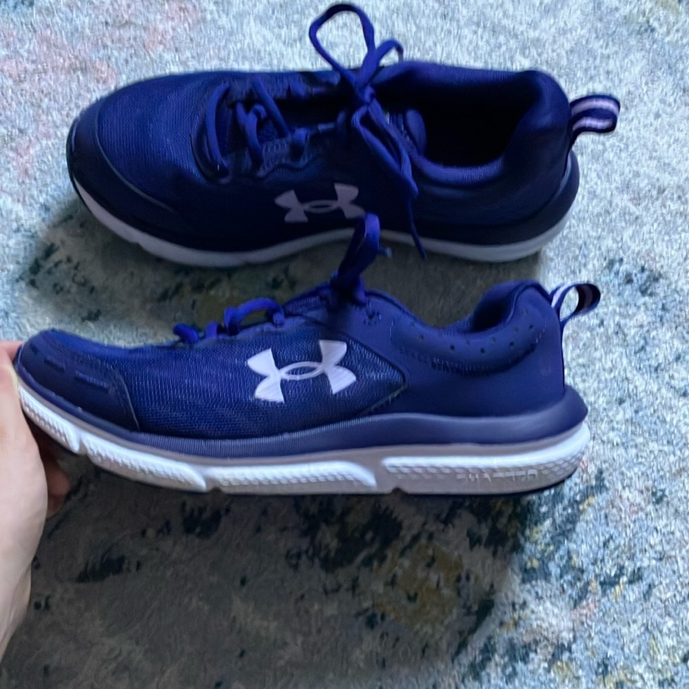 Women’s athletic under armour running shoes